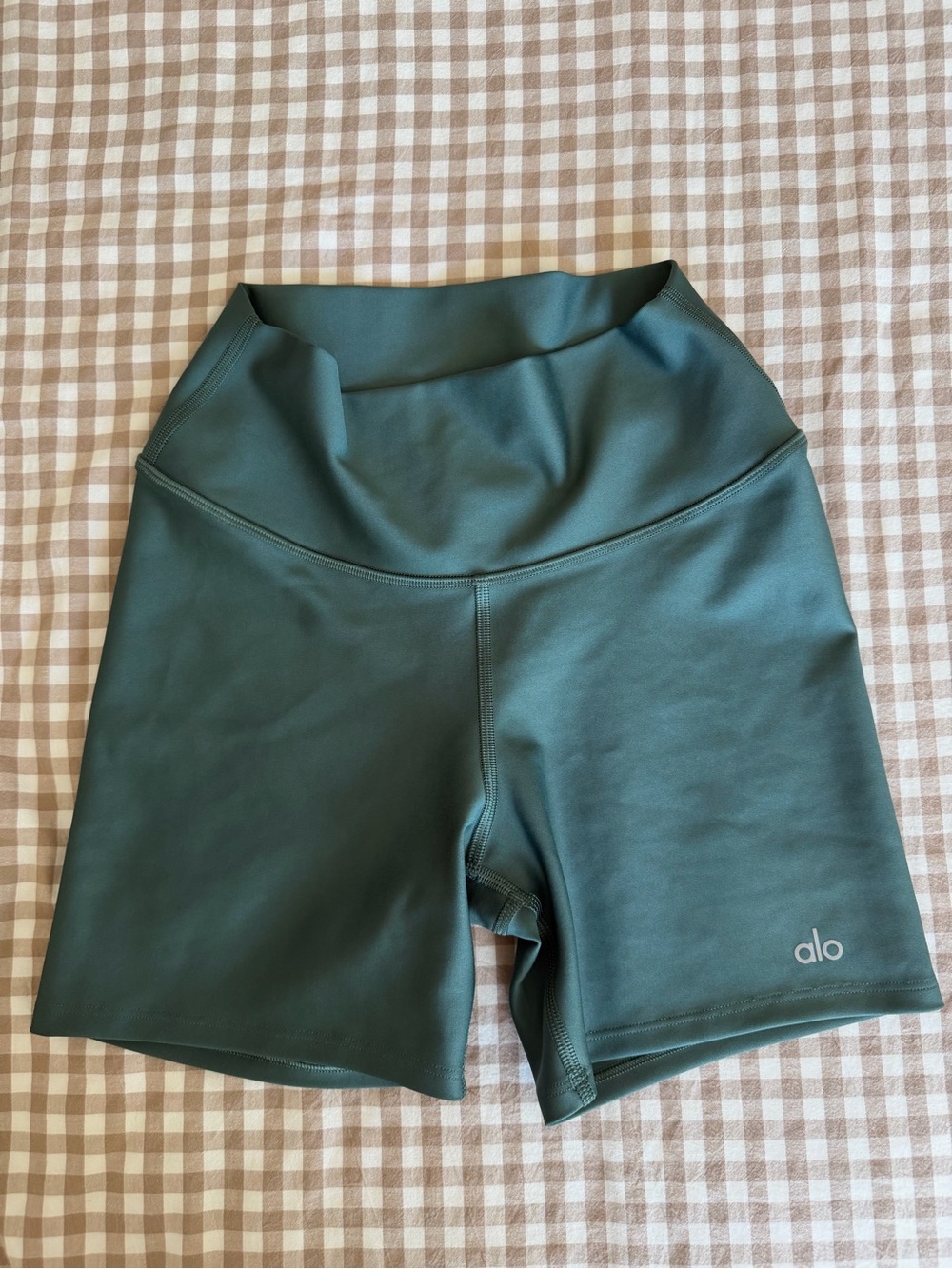 ALO Yoga High-Rise Bike Shorts in Forest Green